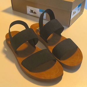 Women's Steve Madden black sandals, size 10